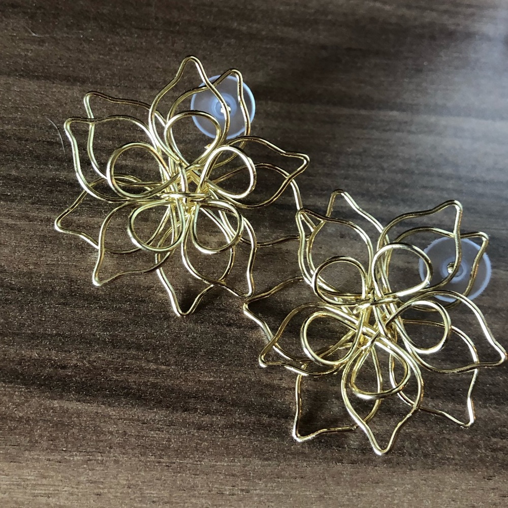 Flower earrings